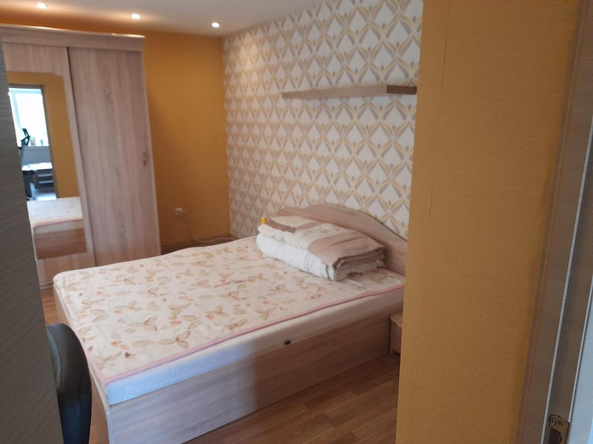 Quiet Summer Apartment Aucugals المظهر الخارجي الصورة